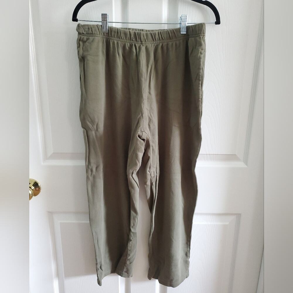 Basic Editions Olive Green Chinos with Elastic Waistband. Size L. #SW
